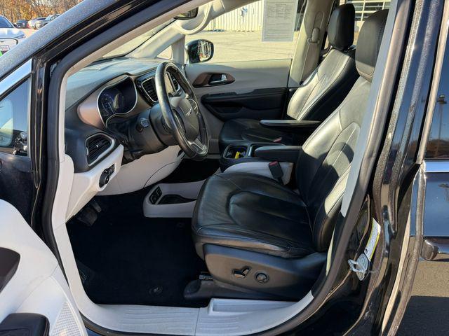 used 2018 Chrysler Pacifica car