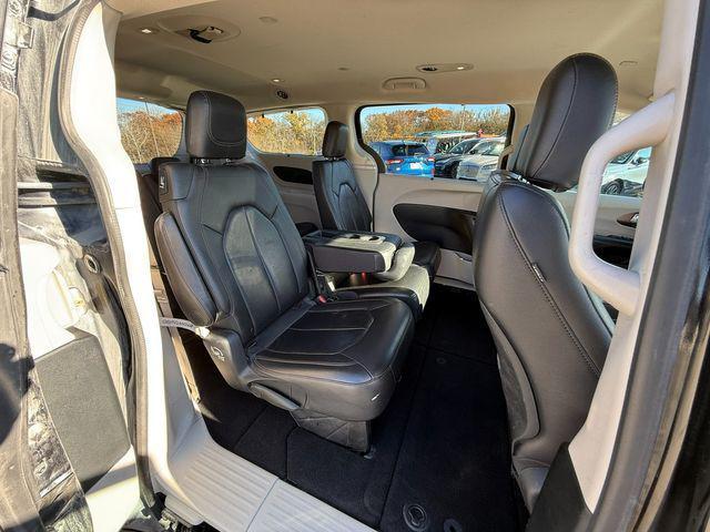 used 2018 Chrysler Pacifica car