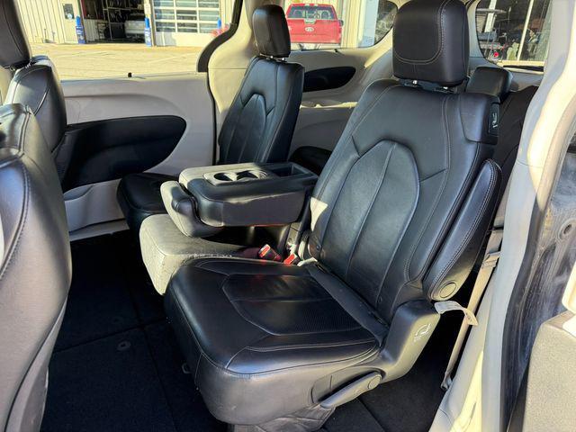 used 2018 Chrysler Pacifica car