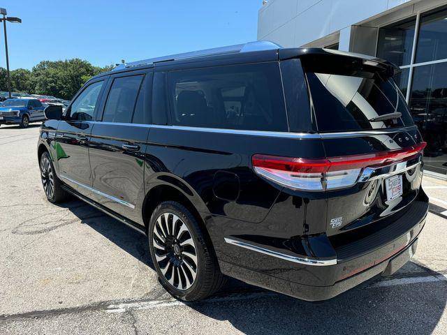 used 2022 Lincoln Navigator car, priced at $78,999