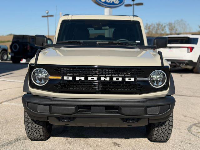new 2025 Ford Bronco car, priced at $47,301