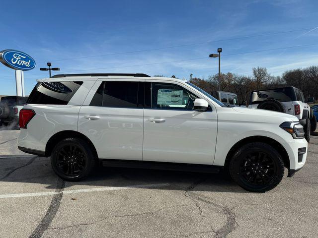 new 2024 Ford Expedition car, priced at $65,998