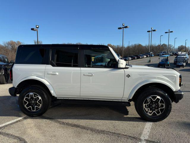 new 2024 Ford Bronco car, priced at $52,998