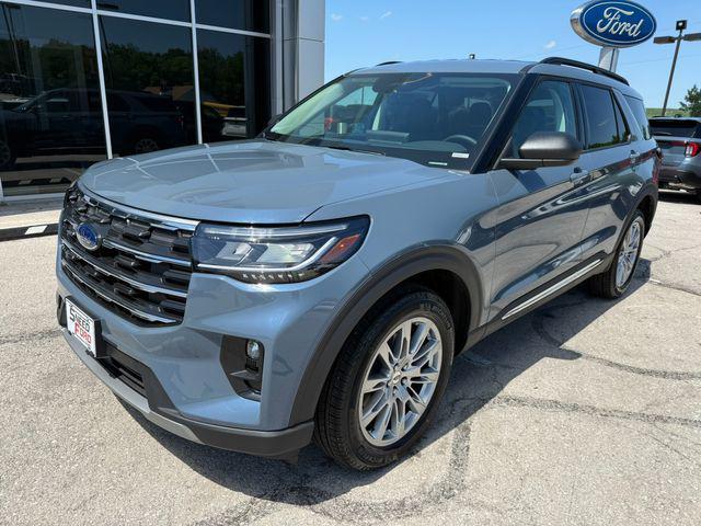 new 2025 Ford Explorer car, priced at $45,542