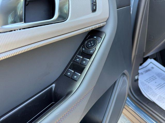 new 2025 Ford Explorer car, priced at $45,542