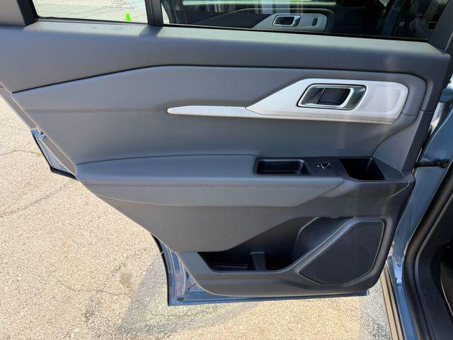 new 2025 Ford Explorer car, priced at $45,542