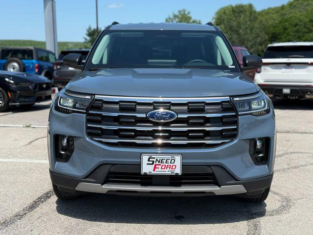 new 2025 Ford Explorer car, priced at $45,542