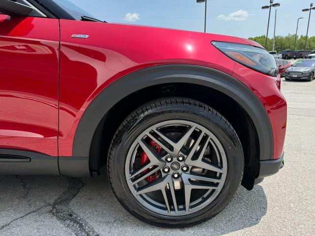new 2025 Ford Explorer car, priced at $49,636