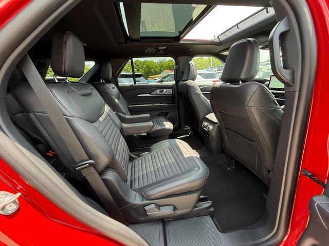 new 2025 Ford Explorer car, priced at $48,999