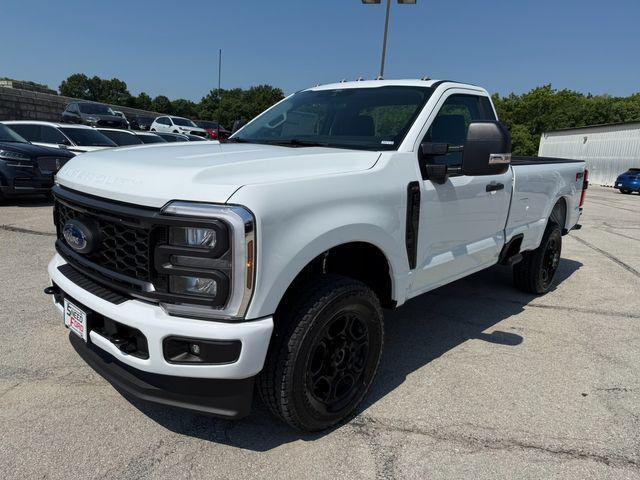 new 2025 Ford F-350 car, priced at $51,999