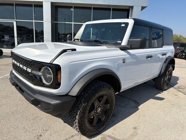 new 2025 Ford Bronco car, priced at $45,232