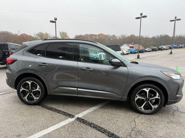 used 2023 Ford Escape car, priced at $26,900