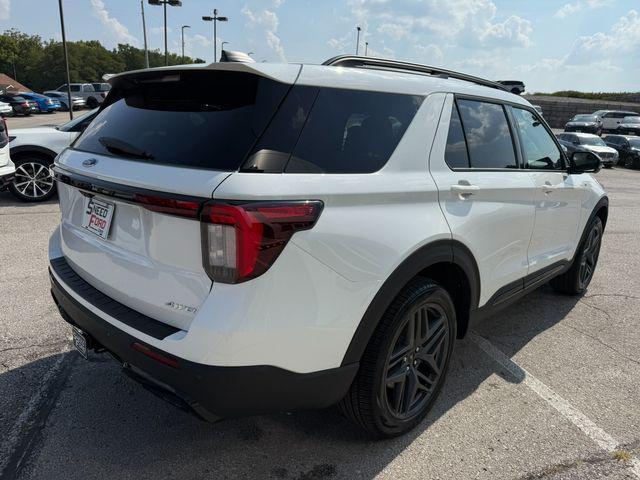 new 2025 Ford Explorer car, priced at $50,626