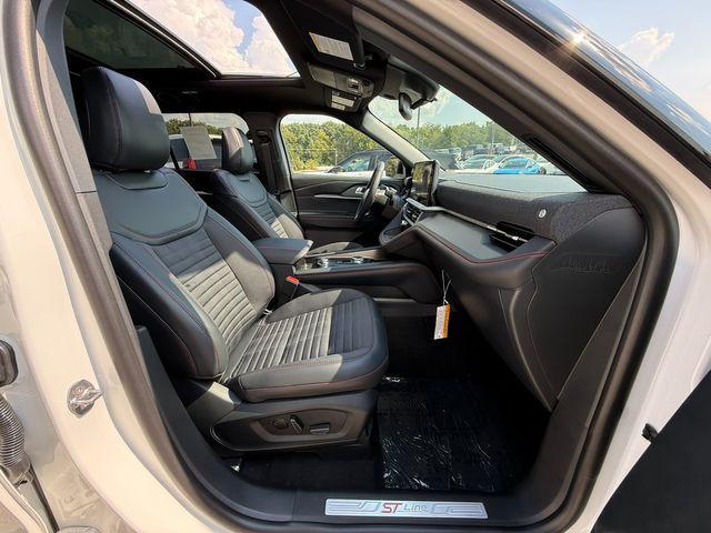 new 2025 Ford Explorer car, priced at $50,626