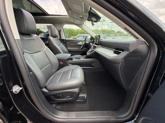 used 2025 Ford Explorer car, priced at $43,999