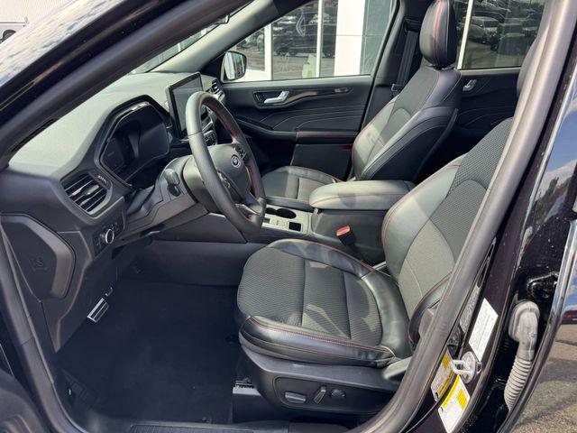 used 2023 Ford Escape car, priced at $26,900