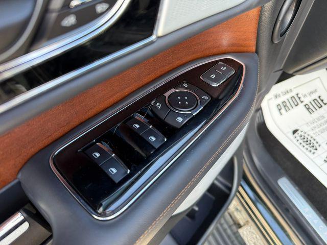 used 2024 Lincoln Navigator car, priced at $87,899