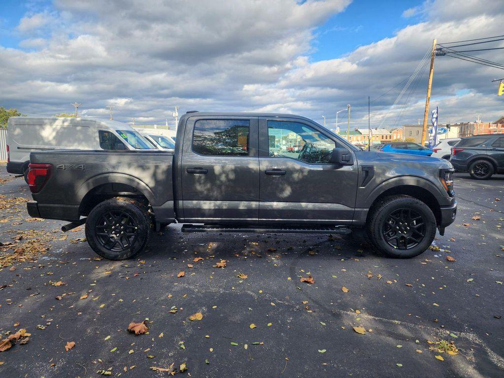 new 2025 Ford F-150 car