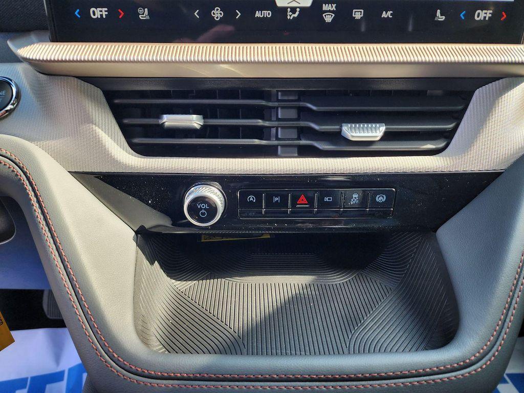 new 2025 Ford Explorer car