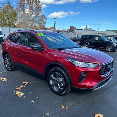 new 2025 Ford Escape car, priced at $34,225