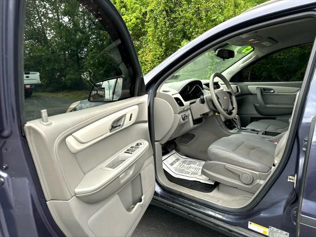 used 2013 Chevrolet Traverse car, priced at $8,975