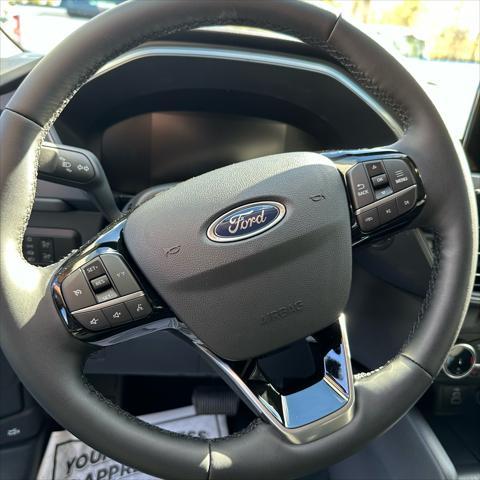 new 2025 Ford Escape car, priced at $30,800