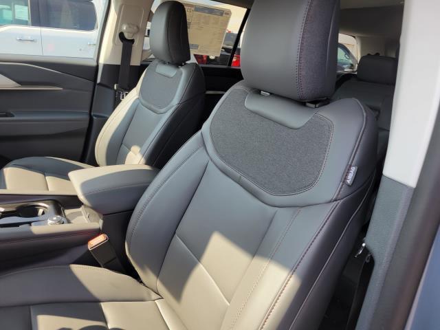 new 2025 Ford Explorer car, priced at $47,820
