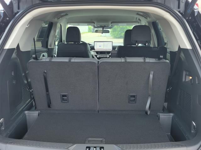 new 2025 Ford Explorer car, priced at $43,191