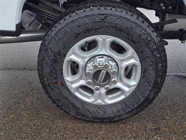 new 2025 Ford F-350 car, priced at $52,962