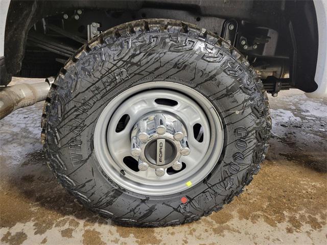 new 2025 Ford F-350 car, priced at $63,684