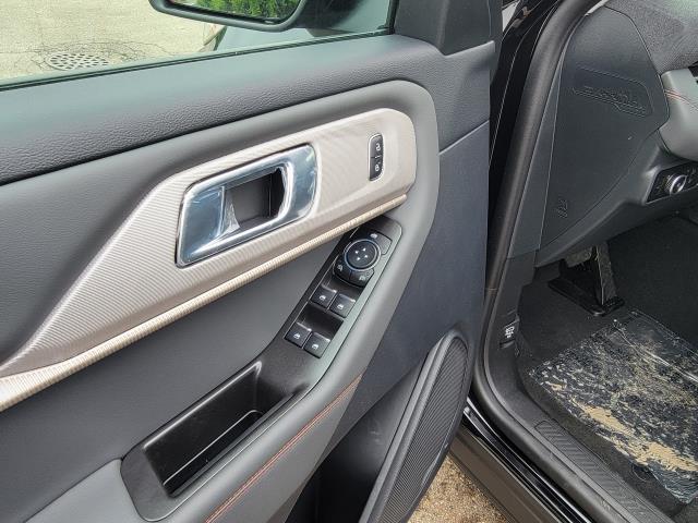 new 2025 Ford Explorer car, priced at $45,050