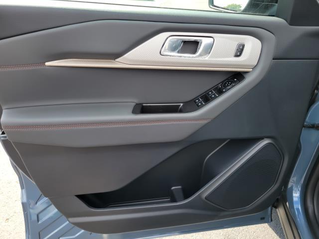 new 2025 Ford Explorer car, priced at $43,936