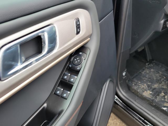 new 2025 Ford Explorer car, priced at $44,870