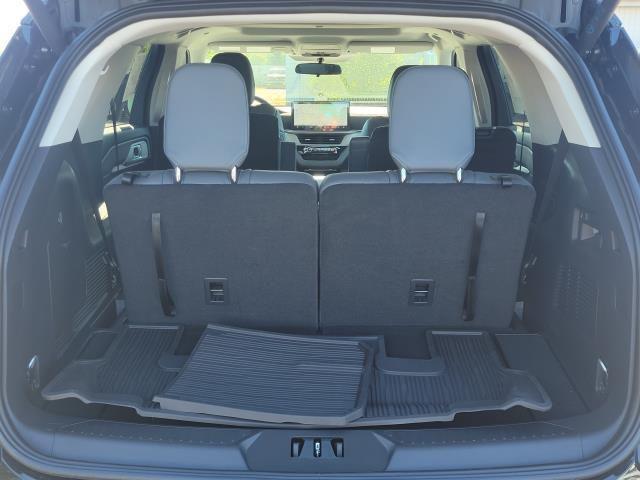 new 2025 Ford Explorer car, priced at $47,723