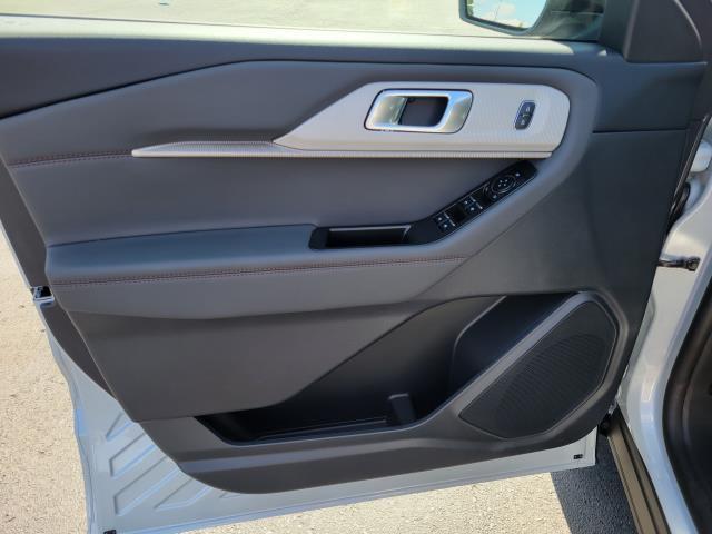new 2025 Ford Explorer car, priced at $45,876