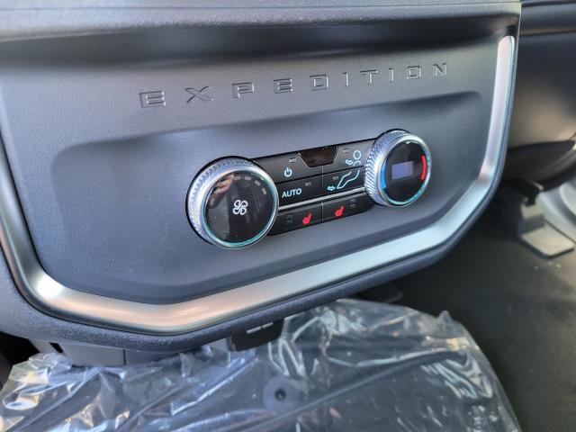 new 2025 Ford Expedition car, priced at $80,985