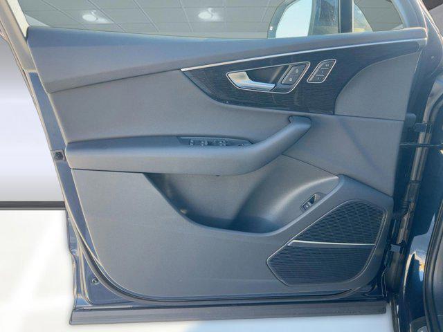 new 2026 Audi Q7 car, priced at $66,771