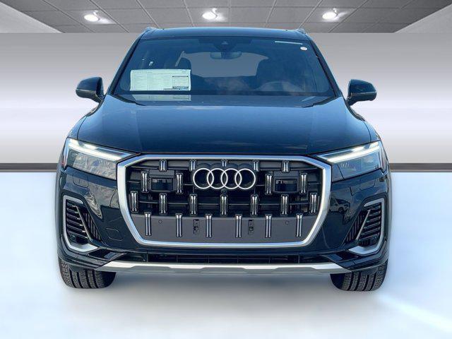 new 2025 Audi Q7 car, priced at $70,371