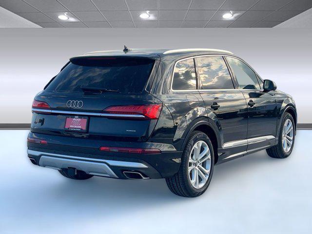 new 2025 Audi Q7 car, priced at $70,371