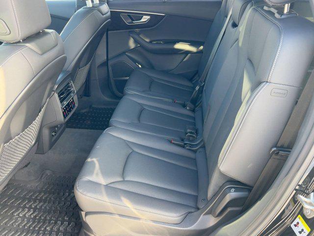new 2025 Audi Q7 car, priced at $70,371