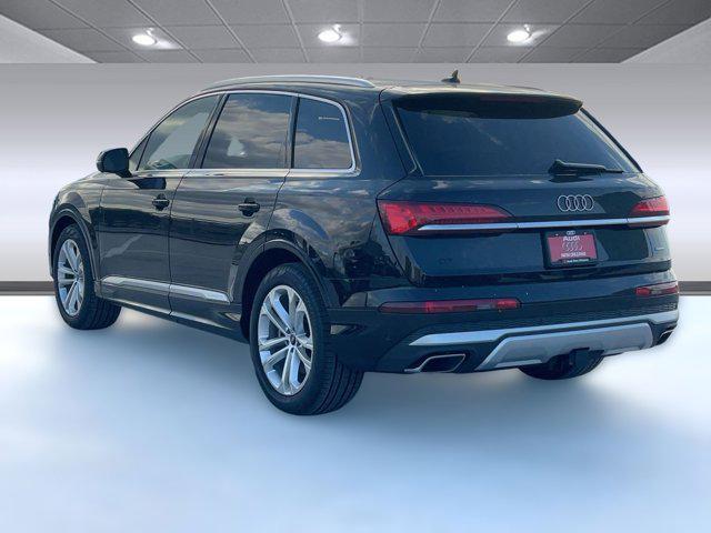 new 2025 Audi Q7 car, priced at $70,371