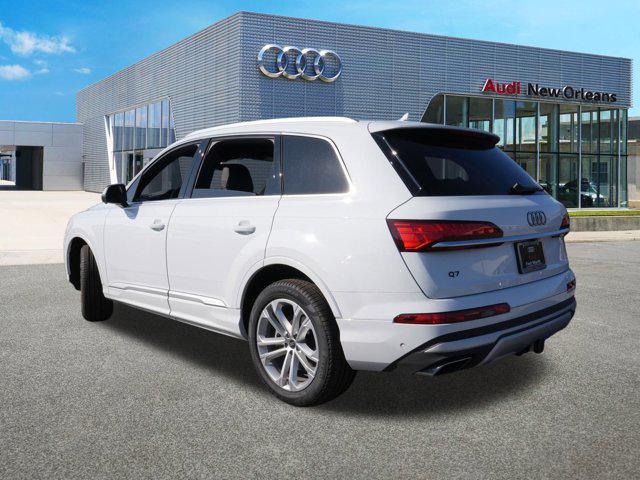 new 2025 Audi Q7 car, priced at $62,051