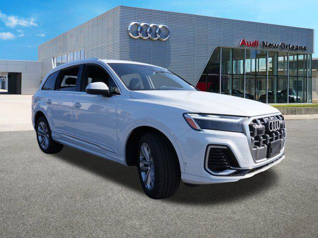 new 2025 Audi Q7 car, priced at $62,051