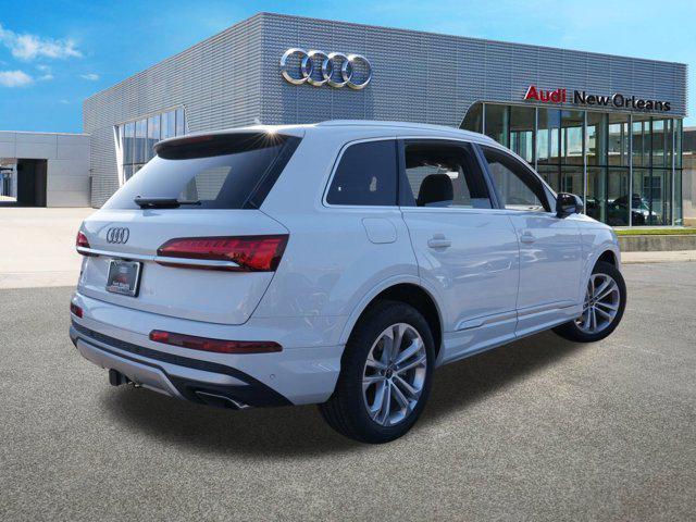 new 2025 Audi Q7 car, priced at $62,051