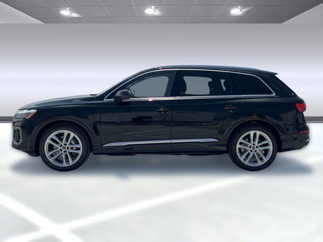 new 2025 Audi Q7 car, priced at $72,272