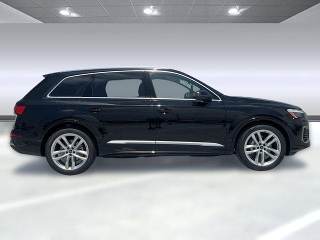 new 2025 Audi Q7 car, priced at $72,272