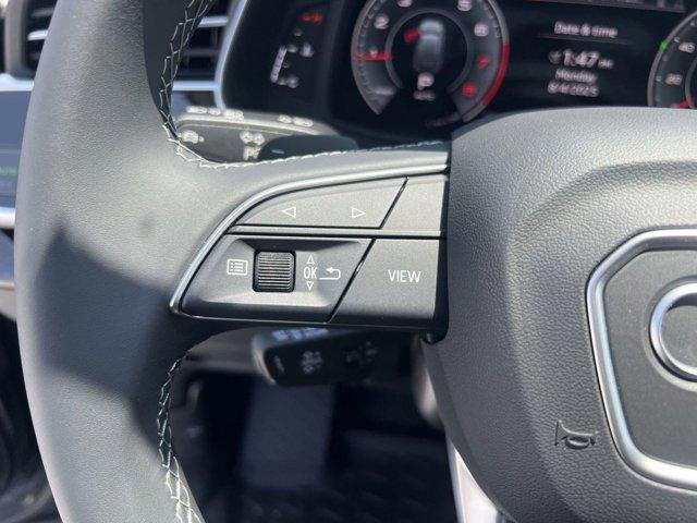 new 2025 Audi Q7 car, priced at $72,272