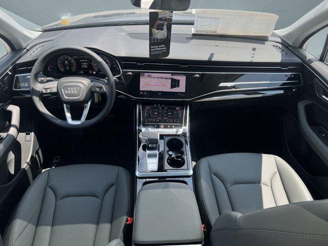 new 2025 Audi Q7 car, priced at $72,272