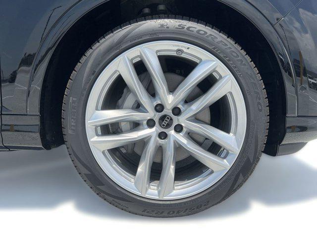 new 2025 Audi Q7 car, priced at $72,272