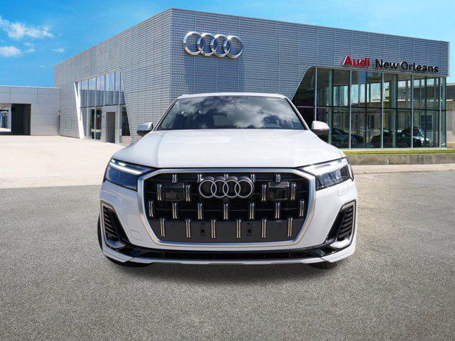 new 2025 Audi Q7 car, priced at $69,733